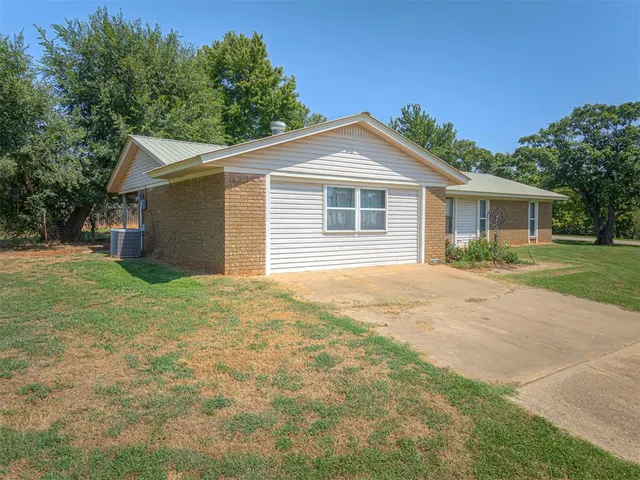 Photo 4 — 116 S Cimarron Drive, Perkins, OK 74059