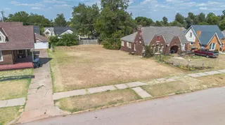 Sold home at 1109 NE 15th Street