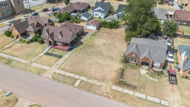 Photo 7 — 1109 NE 15th Street, Oklahoma City, OK 73117