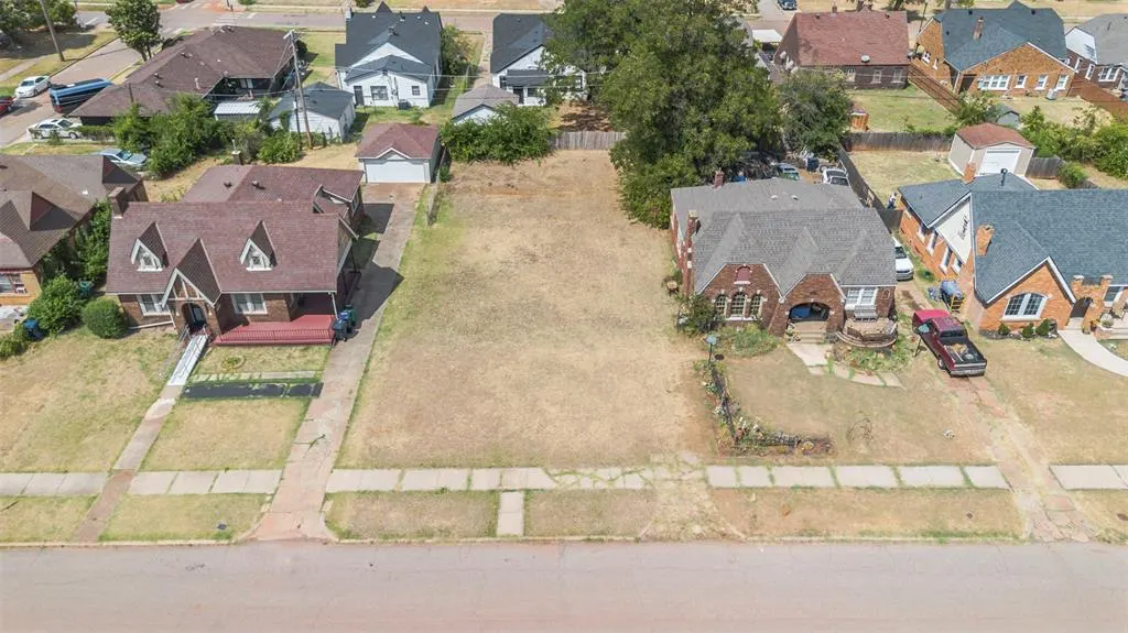 Photo 8 — 1109 NE 15th Street, Oklahoma City, OK 73117