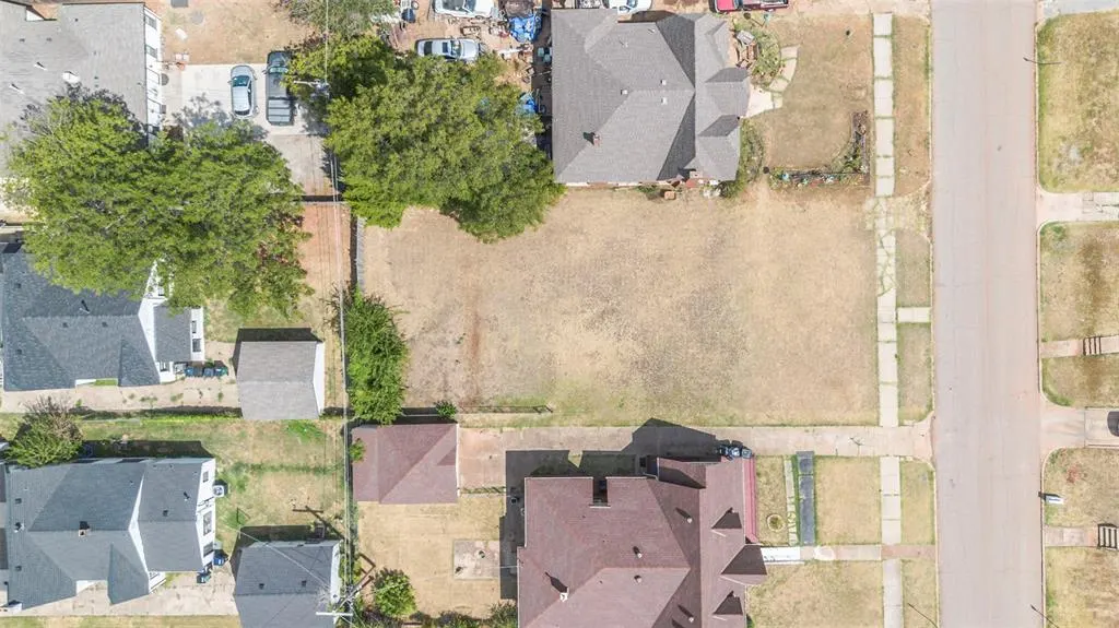 Photo 11 — 1109 NE 15th Street, Oklahoma City, OK 73117