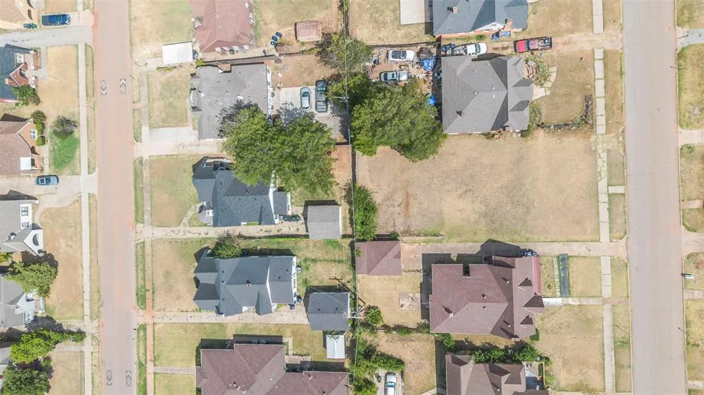 Photo 12 — 1109 NE 15th Street, Oklahoma City, OK 73117
