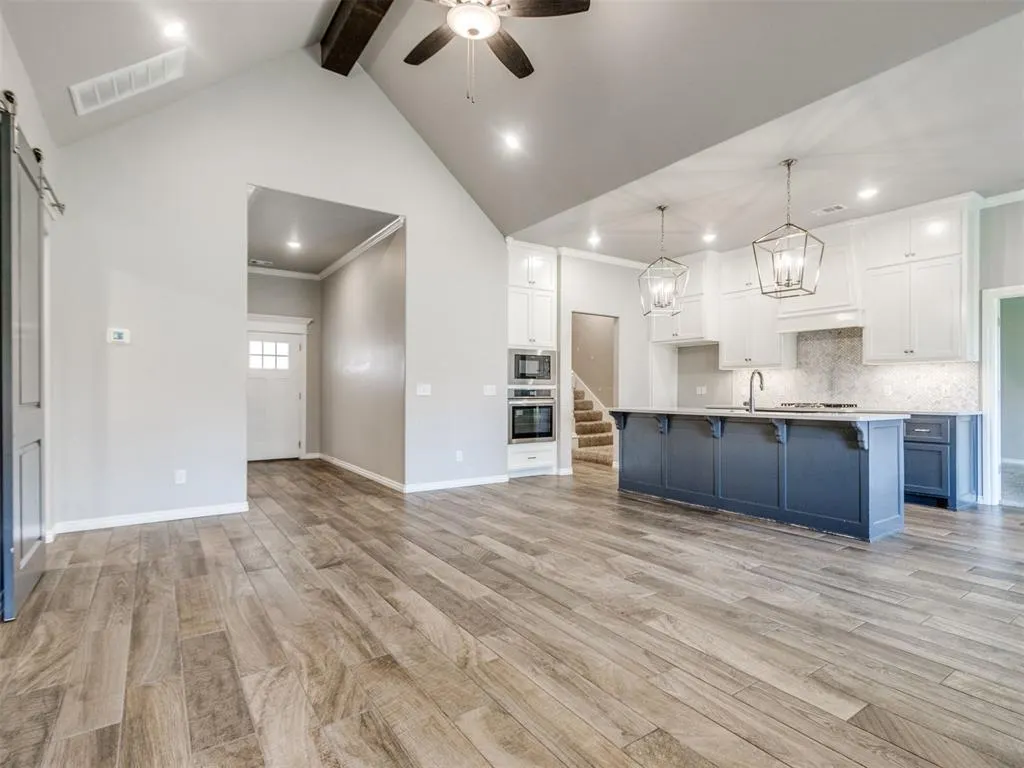 Photo 2 — 9125 NW 115th Street, Yukon, OK 73099