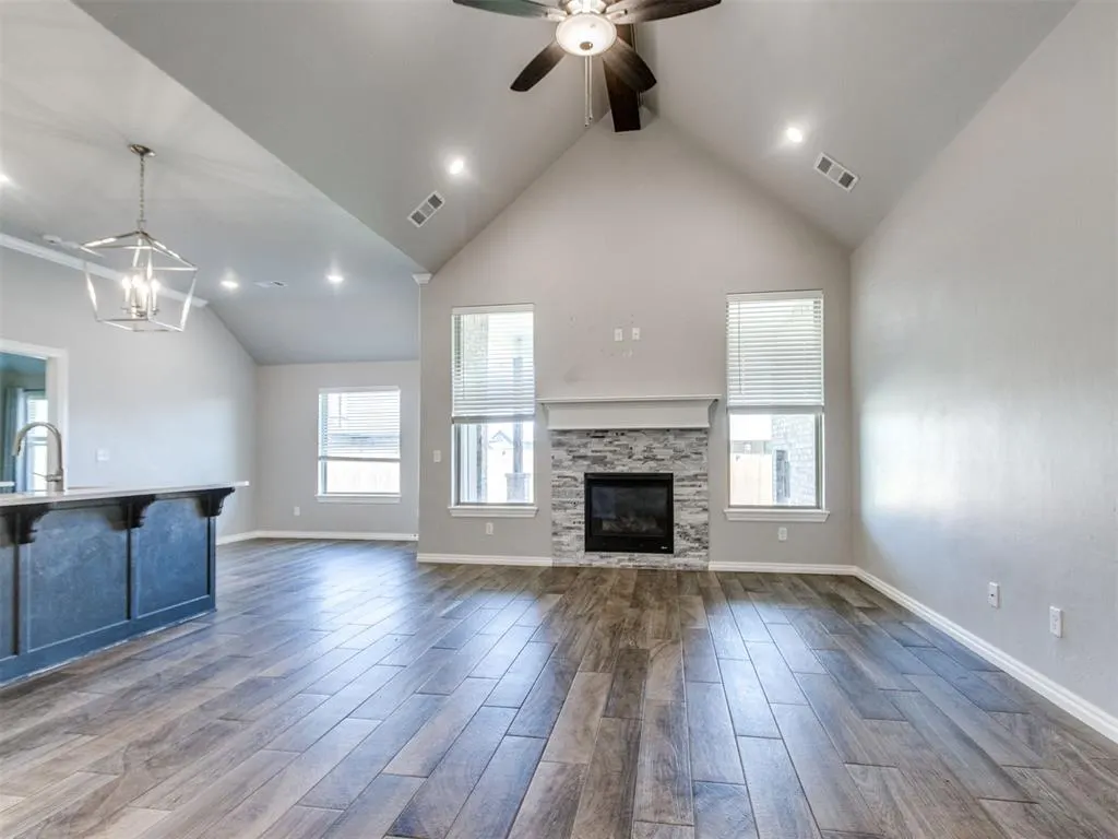 Photo 3 — 9125 NW 115th Street, Yukon, OK 73099