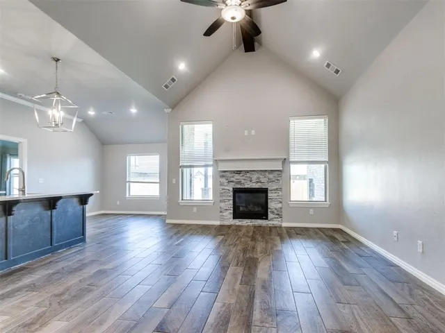 Photo 3 — 9125 NW 115th Street, Yukon, OK 73099