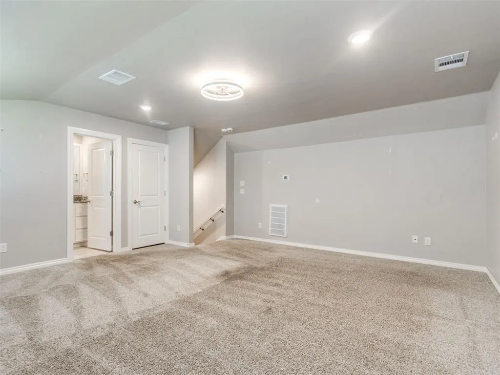 Photo 9 — 9125 NW 115th Street, Yukon, OK 73099