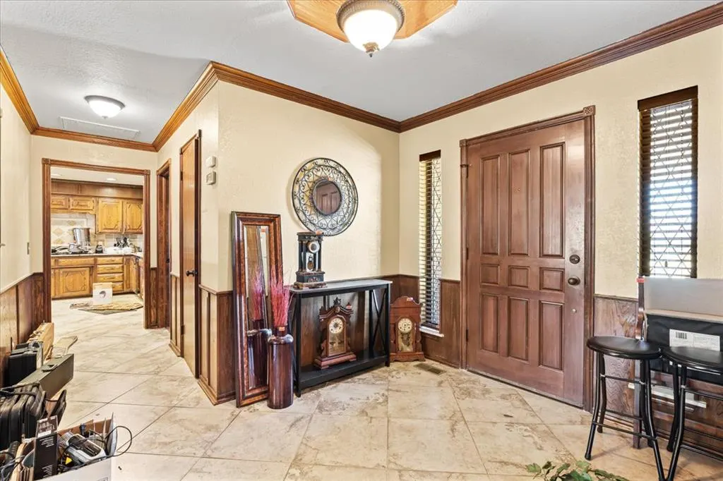 Photo 7 — 826 S Ebeling Drive, Mustang, OK 73064