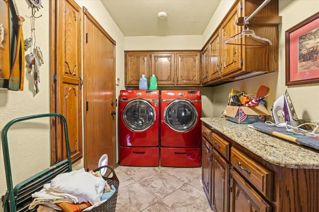 Photo 24 — 826 S Ebeling Drive, Mustang, OK 73064