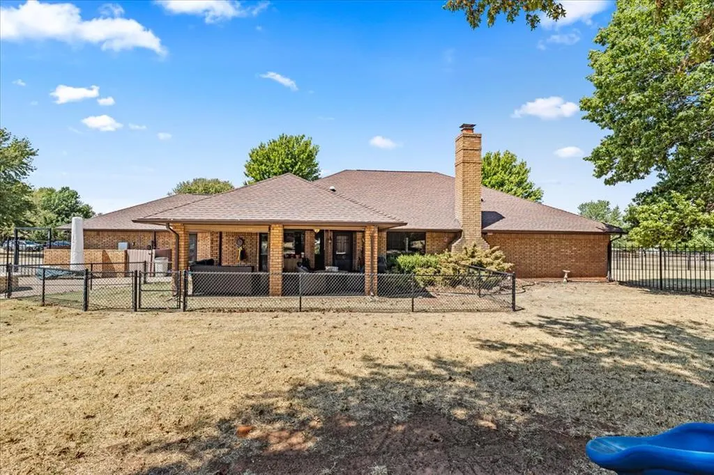 Photo 26 — 826 S Ebeling Drive, Mustang, OK 73064