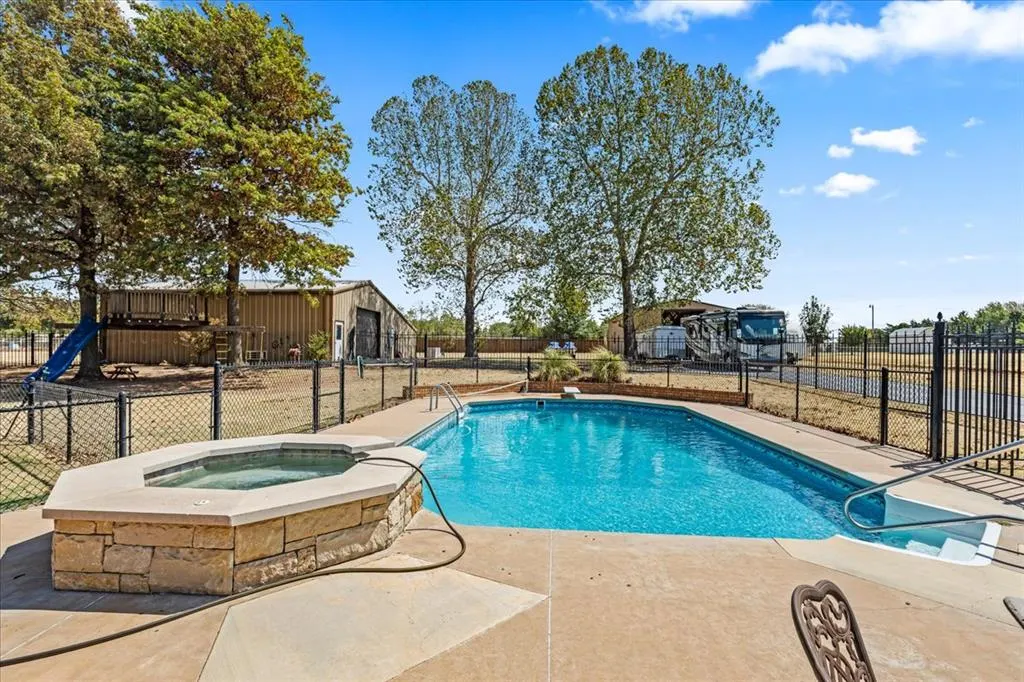 Photo 29 — 826 S Ebeling Drive, Mustang, OK 73064
