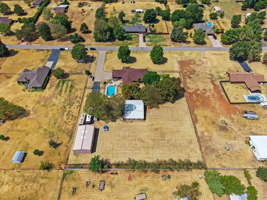 Photo 38 — 826 S Ebeling Drive, Mustang, OK 73064