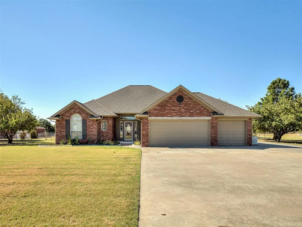 Front exterior — 20180 SE 43rd Street, Harrah, OK 73045