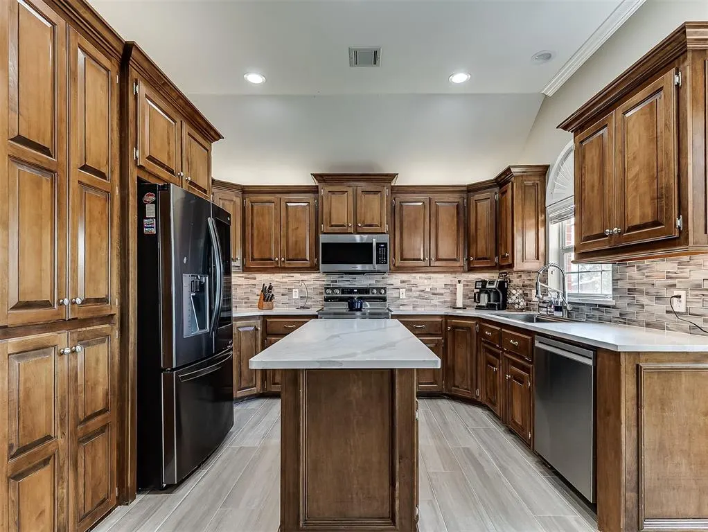Photo 13 — 20180 SE 43rd Street, Harrah, OK 73045