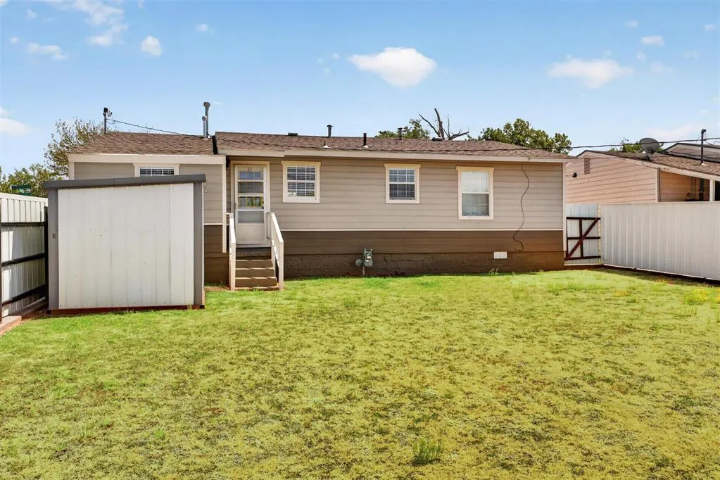 Photo 21 — 179 Herring Drive, Elk City, OK 73644