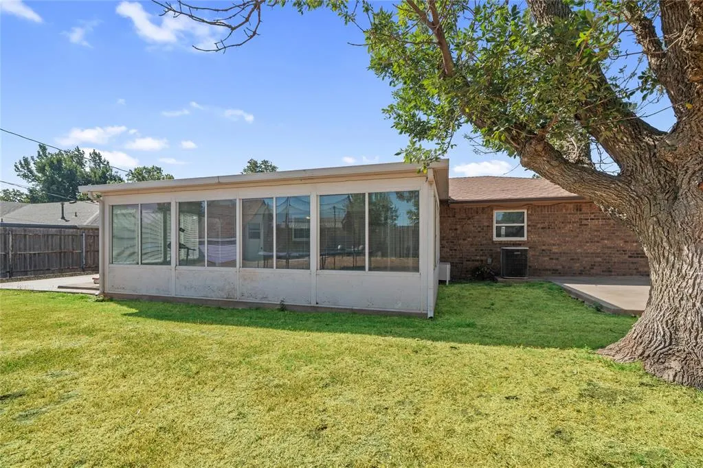 Photo 26 — 561 Skyview Drive, Watonga, OK 73772