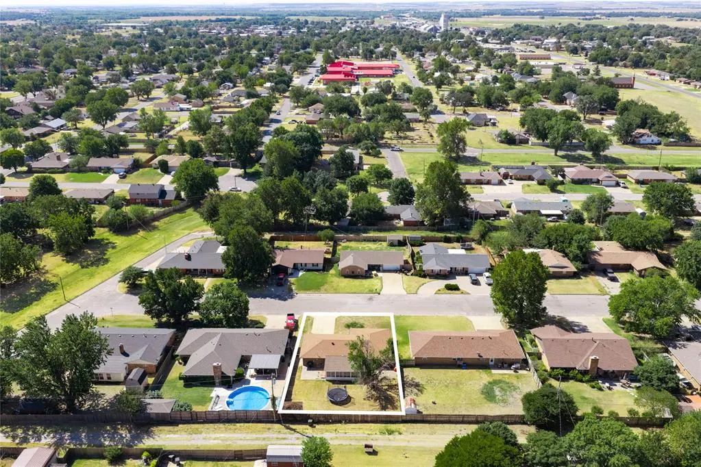 Photo 35 — 561 Skyview Drive, Watonga, OK 73772