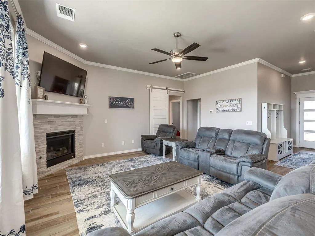 Photo 10 — 1624 NE 35th Street, Oklahoma City, OK 73160