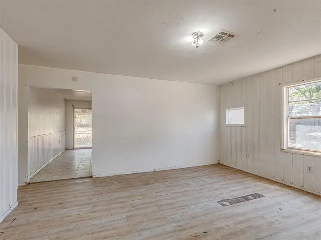 Photo 7 — 8530 Lakewood Avenue, Guthrie, OK 73044