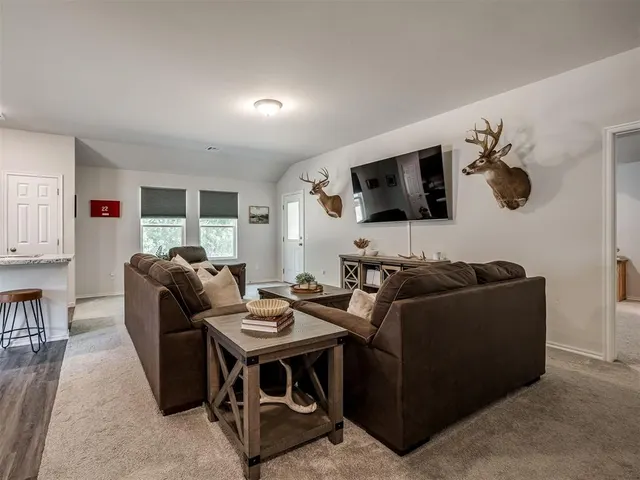 Photo 4 — 827 Highgarden Circle, Noble, OK 73068