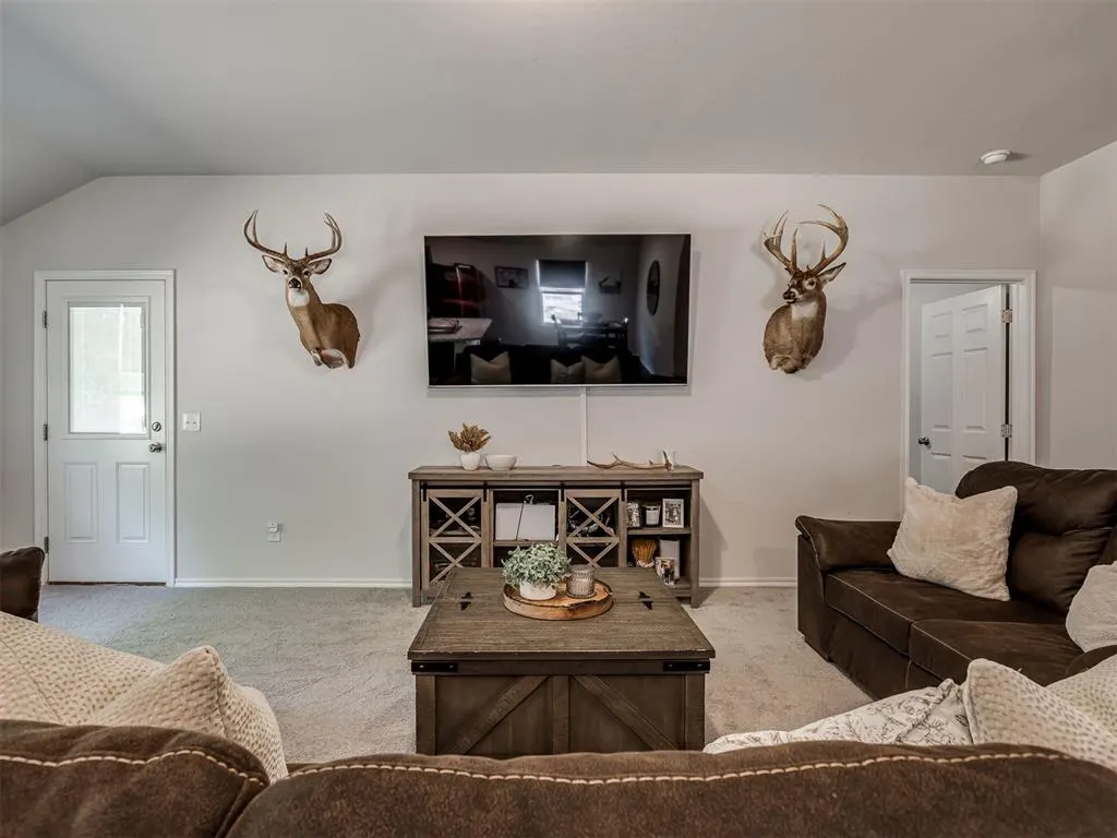 Photo 7 — 827 Highgarden Circle, Noble, OK 73068
