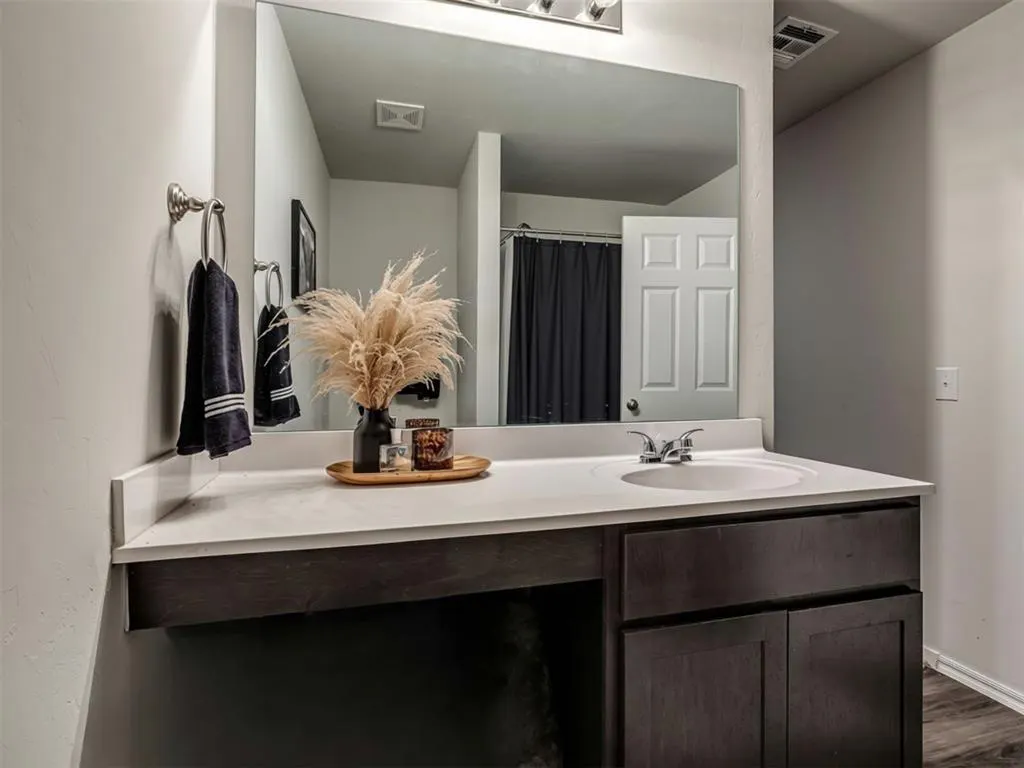 Photo 19 — 827 Highgarden Circle, Noble, OK 73068
