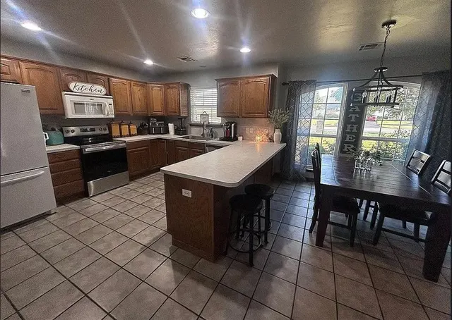 Photo 6 — 2096 County Road 1237, Tuttle, OK 73089