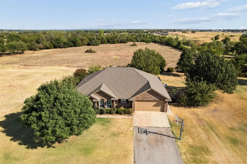 Photo 34 — 2096 County Road 1237, Tuttle, OK 73089