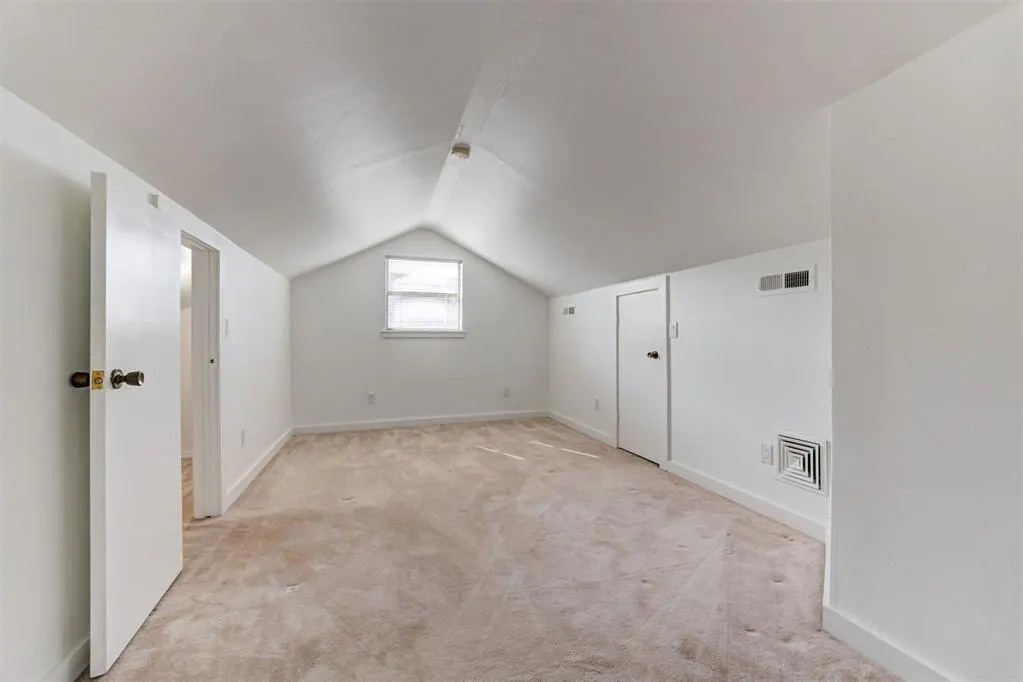 Photo 23 — 6413 Centennial Court, Nichols Hills, OK 73116