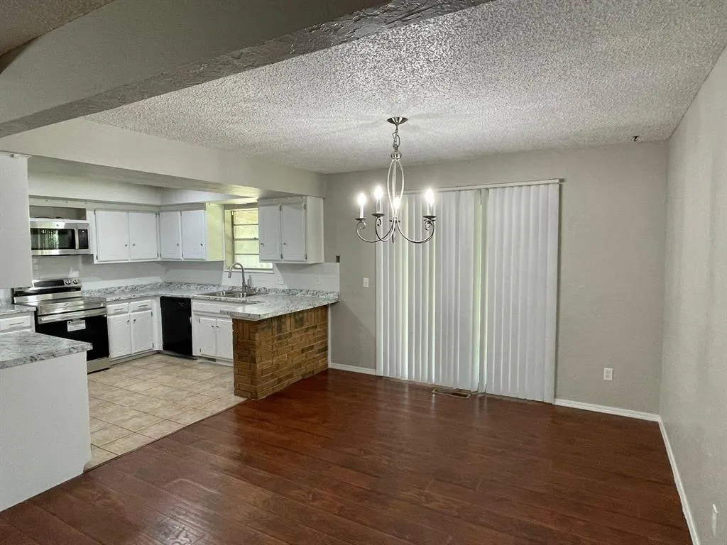 Photo 4 — 6712 18th Circle, Bethany, OK 73008
