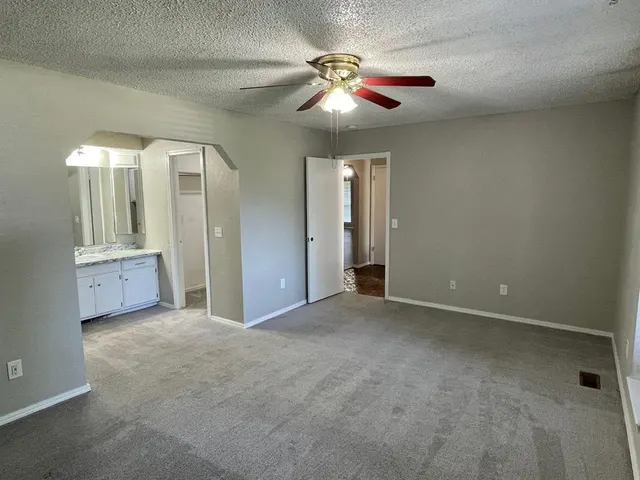 Photo 7 — 6712 18th Circle, Bethany, OK 73008