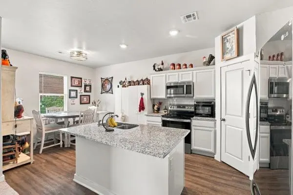 Photo 8 — 3441 Manning Farms Boulevard, El Reno, OK 73036