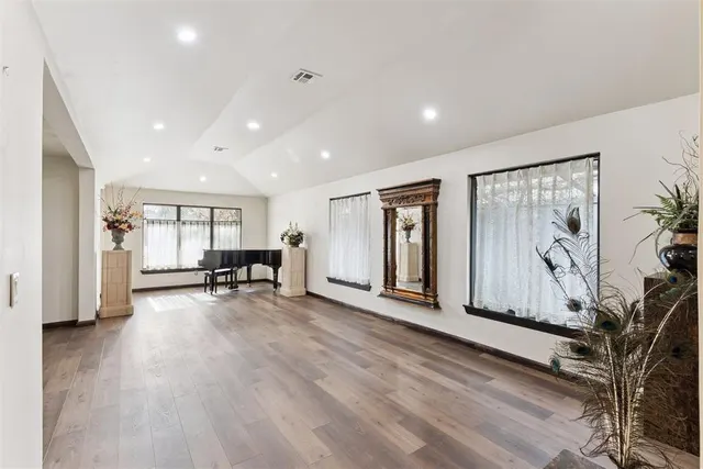 Photo 6 — 1801 Westminster Place, Nichols Hills, OK 73120