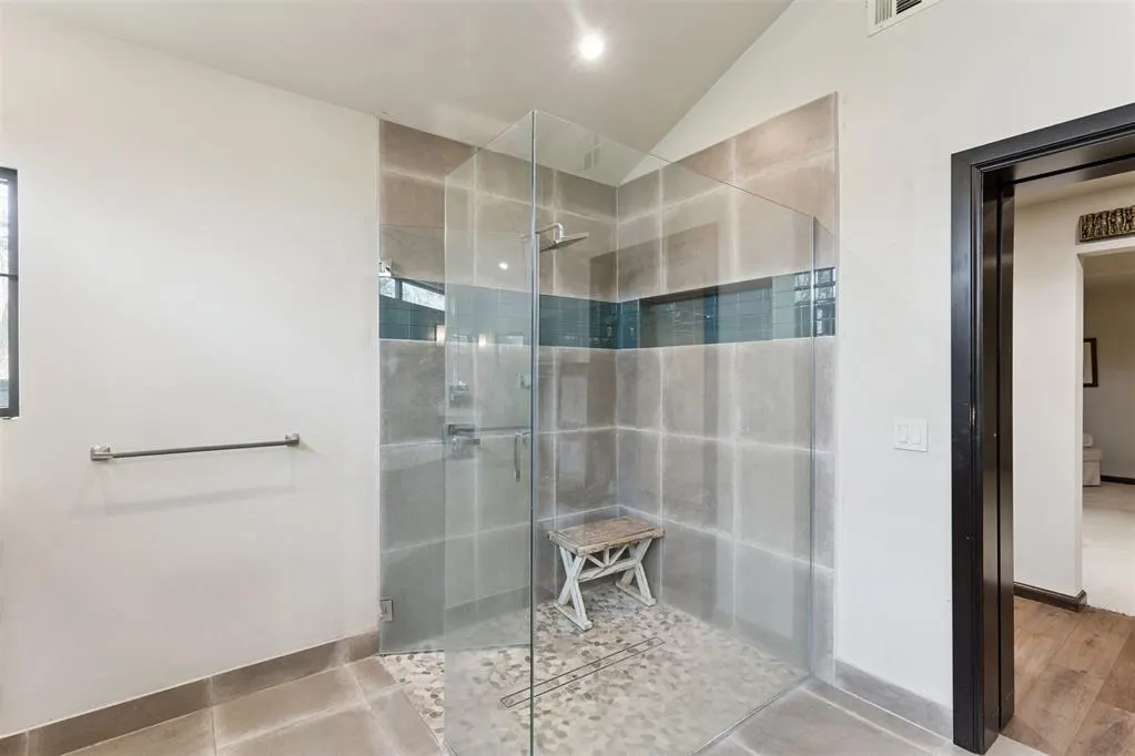 Photo 12 — 1801 Westminster Place, Nichols Hills, OK 73120
