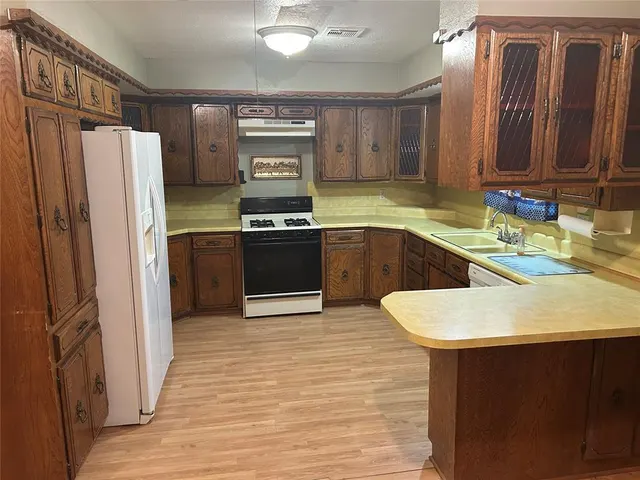 Photo 8 — 6713 NW 27th Street, Bethany, OK 73008