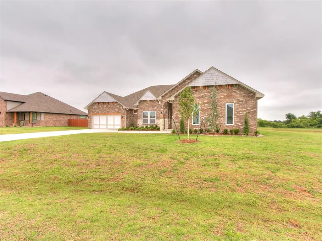 Photo 2 — 4046 Black Rock Lane, Newcastle, OK 73072