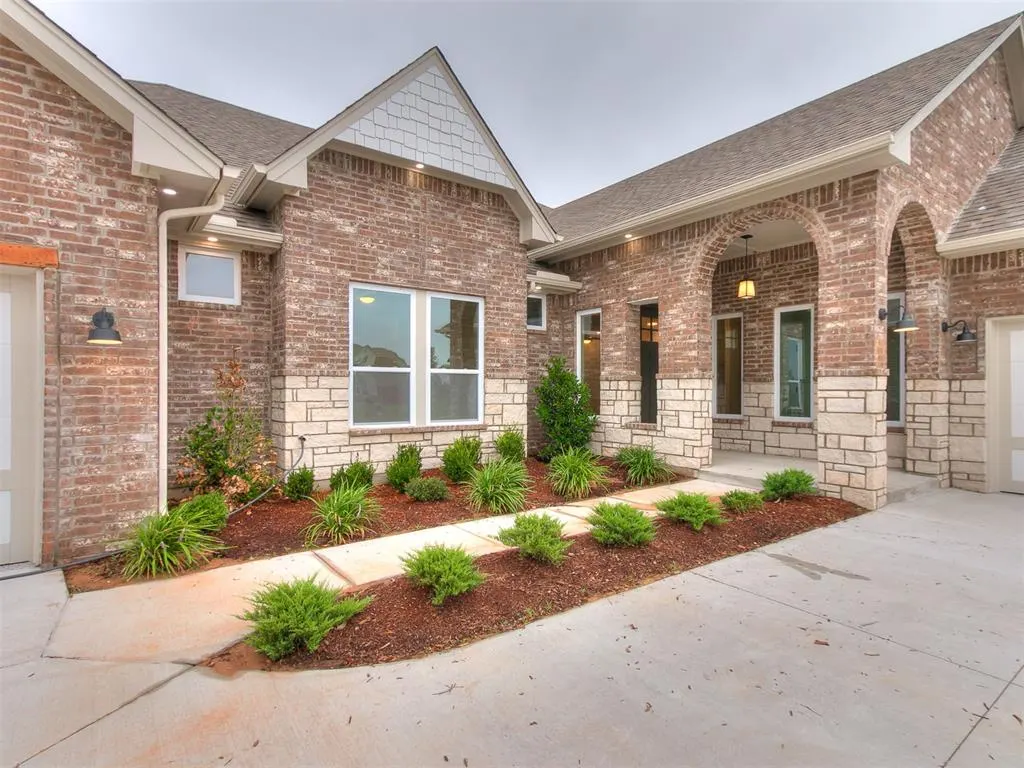 Photo 3 — 4046 Black Rock Lane, Newcastle, OK 73072