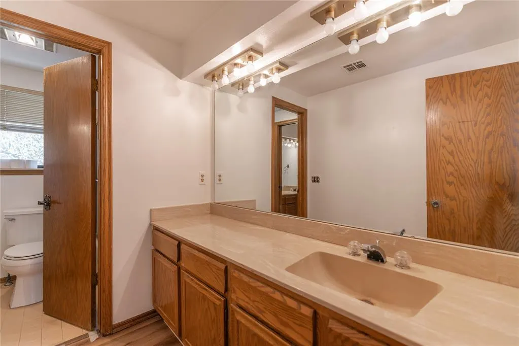 Photo 34 — 6209 Inland Road, Warr Acres, OK 73132