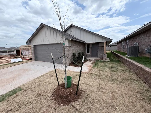 Photo 2 — 2912 NW 196th Place, Edmond, OK 73012