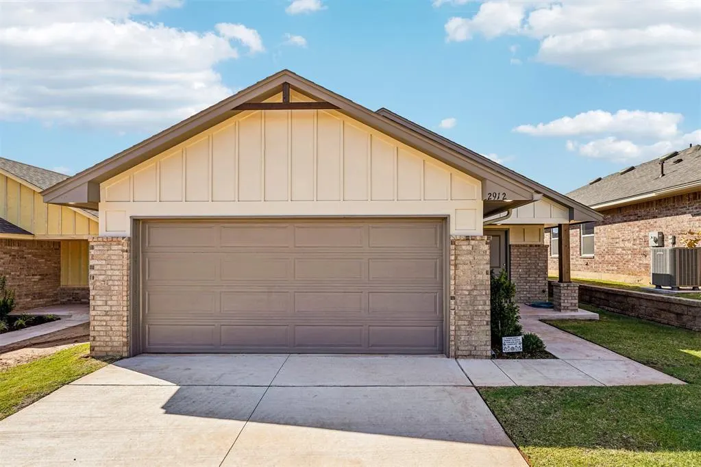 Front exterior — 2912 NW 196th Place, Edmond, OK 73012