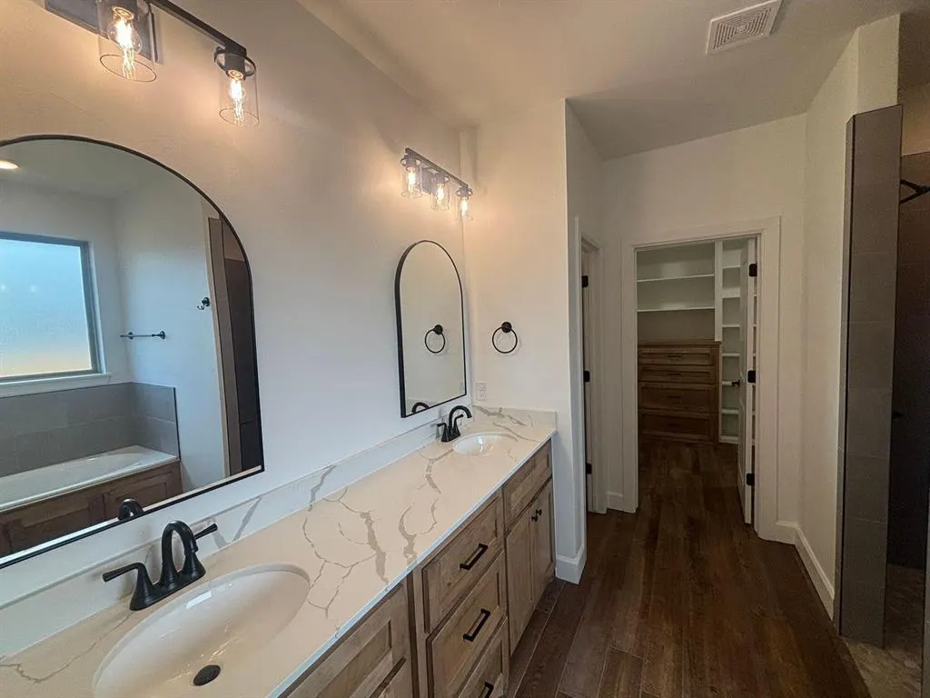 Photo 10 — 1900 Inglenook Drive, Norman, OK 73071