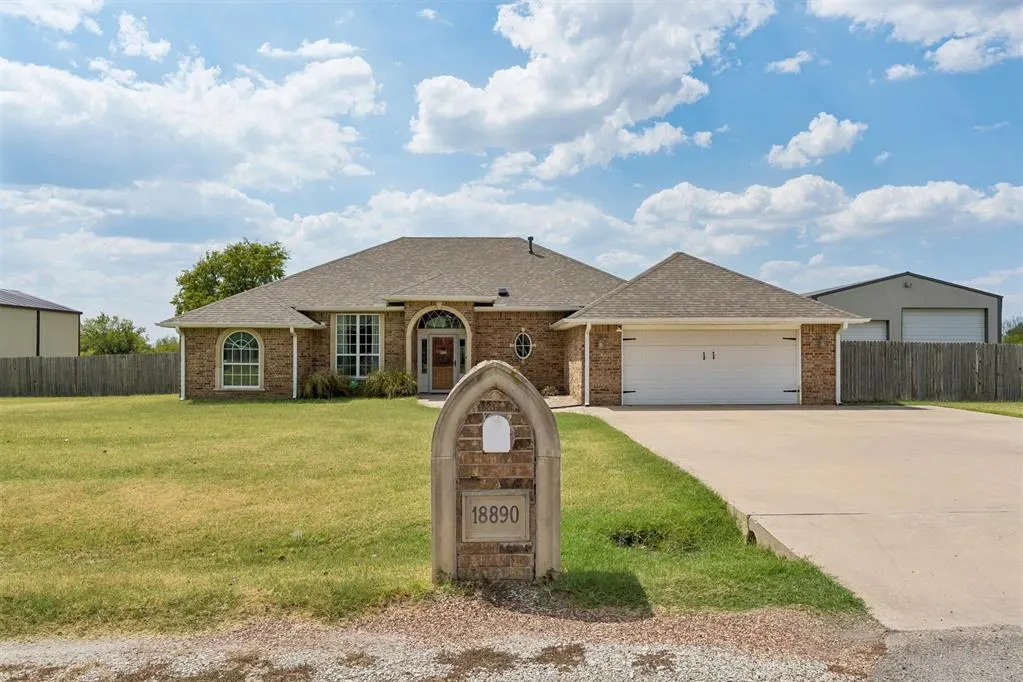 Front exterior — 18890 Kelli Lane, Shawnee, OK 74801
