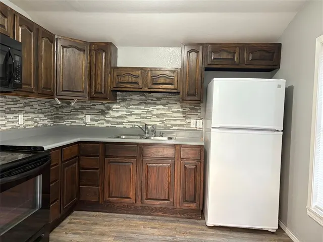 Photo 7 — 600 W Russell Avenue, Seminole, OK 74868