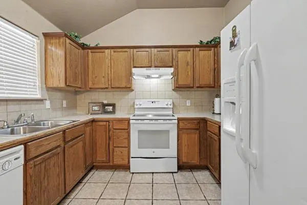 Photo 6 — 12372 SW 6th Street, Yukon, OK 73099