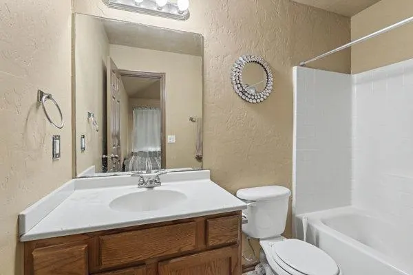 Photo 11 — 12372 SW 6th Street, Yukon, OK 73099