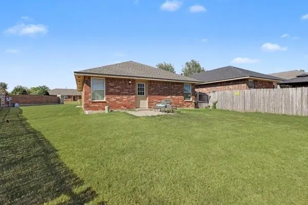 Photo 18 — 12372 SW 6th Street, Yukon, OK 73099