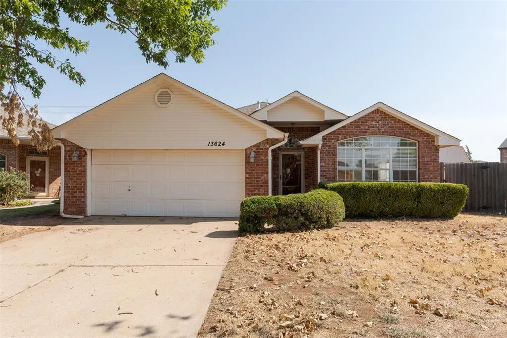 Front exterior — 13624 Prairie View Lane, Oklahoma City, OK 73142