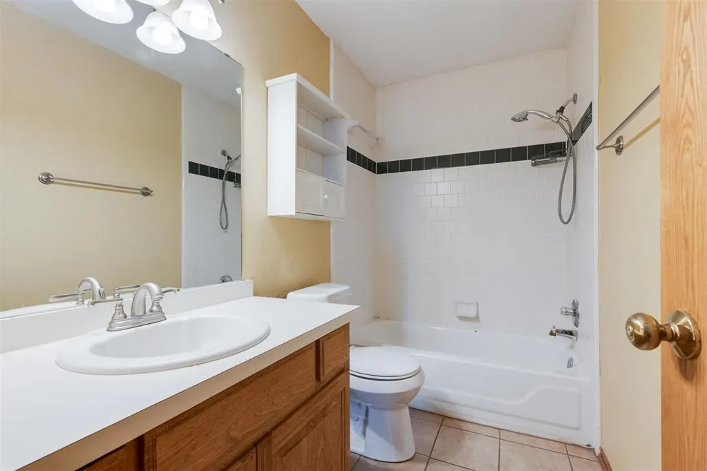 Photo 14 — 13624 Prairie View Lane, Oklahoma City, OK 73142