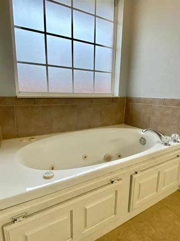 Photo 12 — 4805 Stag Horn Drive, Yukon, OK 73099