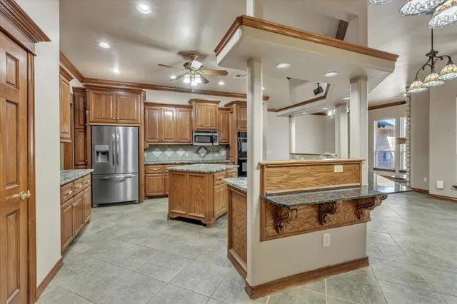 Photo 8 — 11850 S Broadway, Edmond, OK 73034