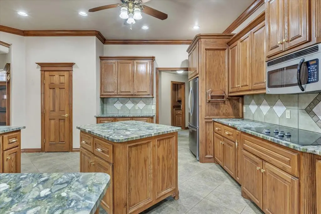 Photo 11 — 11850 S Broadway, Edmond, OK 73034